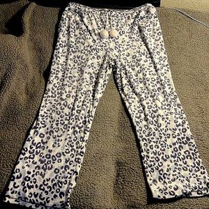 🔥SNOW LEOPARD PRINT COMFY PAJAMAS